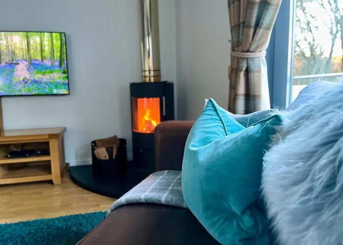 Bluebell Cottage With Hot Tub